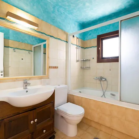 Billia Cheerful 4 Bedroom W Ocean View Сasa de vacaciones Naxos City